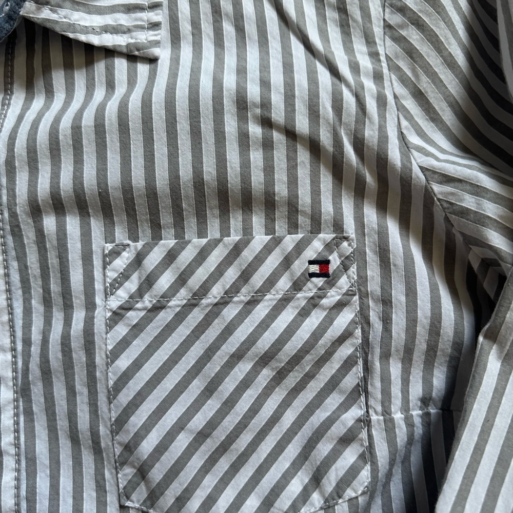 Tommy Hilfiger Gray Casual Button Down Shirt size S/P - Picture 11 of 11